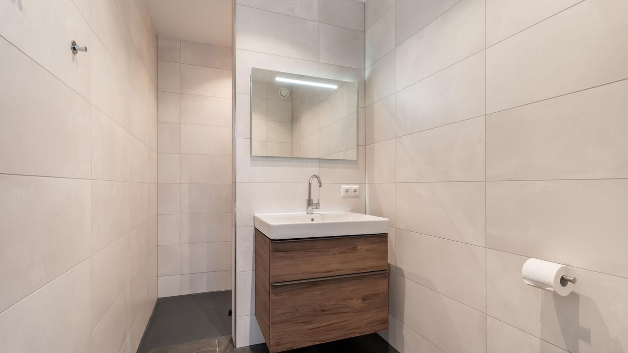 BathRoom BathRoom